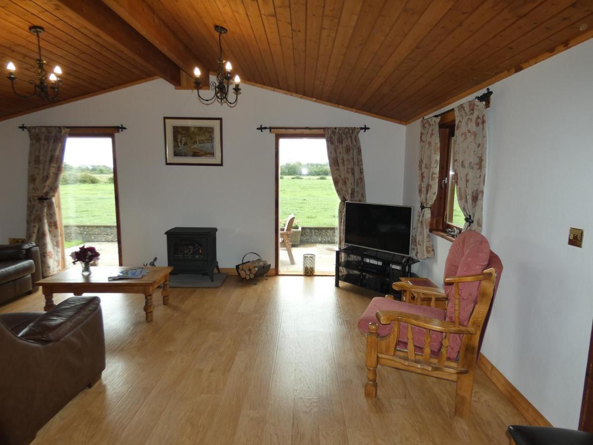 Chestnut Lodge Pilling Bagian luar foto