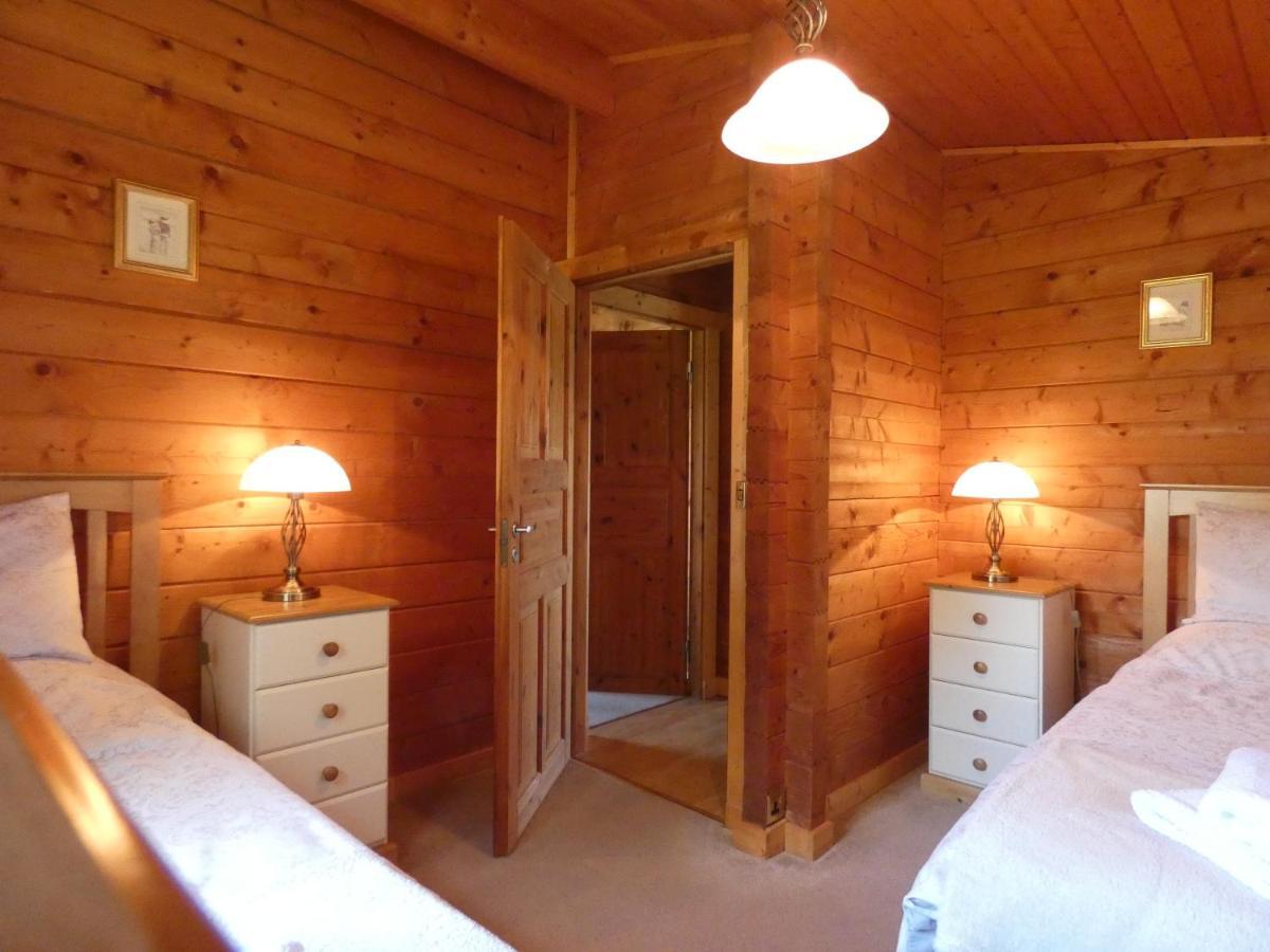 Chestnut Lodge Pilling Bagian luar foto