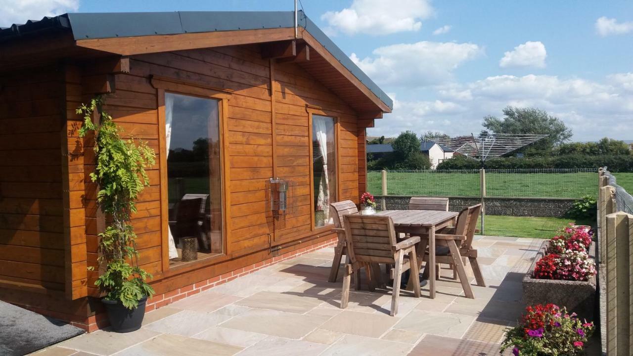 Chestnut Lodge Pilling Bagian luar foto