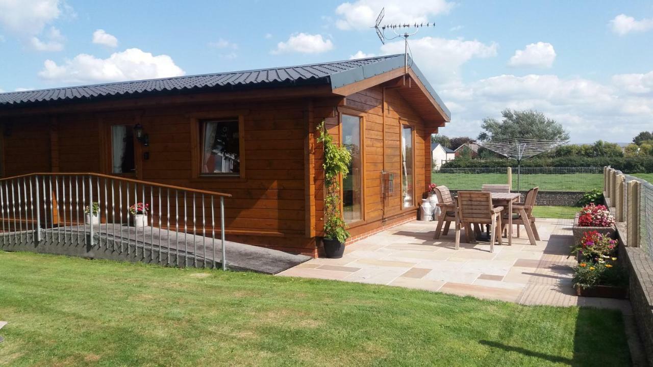 Chestnut Lodge Pilling Bagian luar foto
