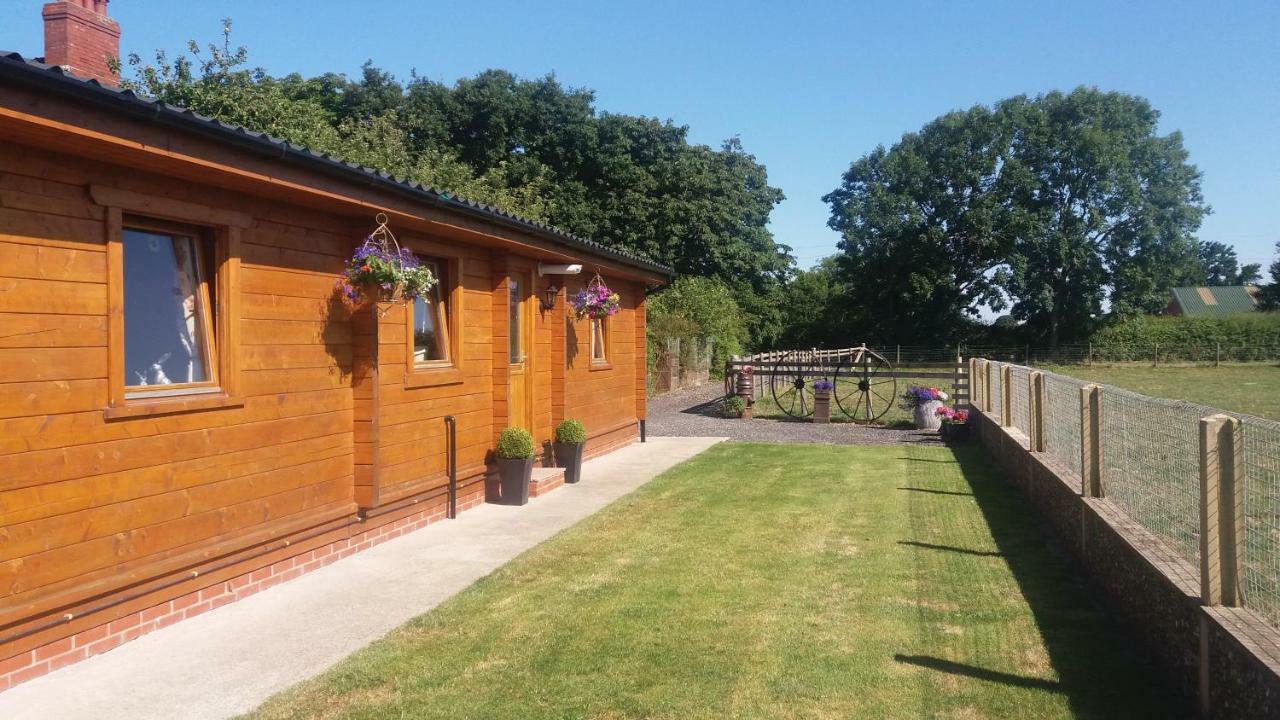 Chestnut Lodge Pilling Bagian luar foto