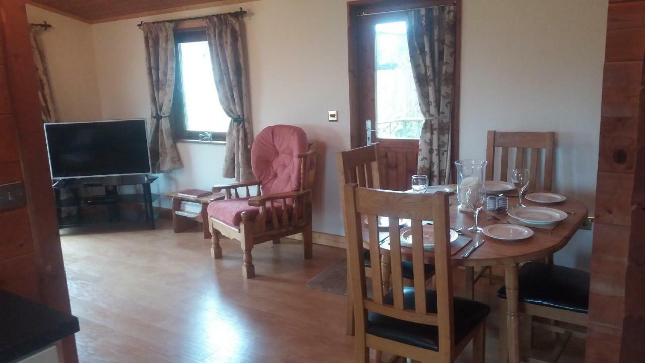 Chestnut Lodge Pilling Bagian luar foto